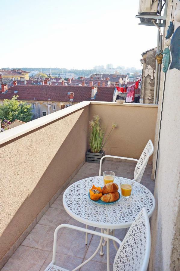 Apartments Epulon Pula Exterior photo